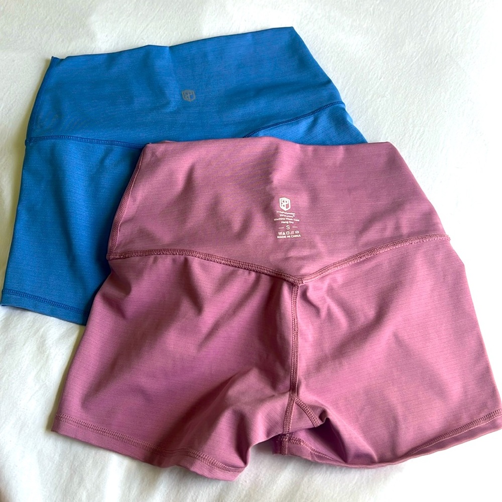 Born primitive booty shorts